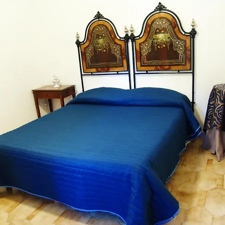 La Bougainvillea Guest house Altamura